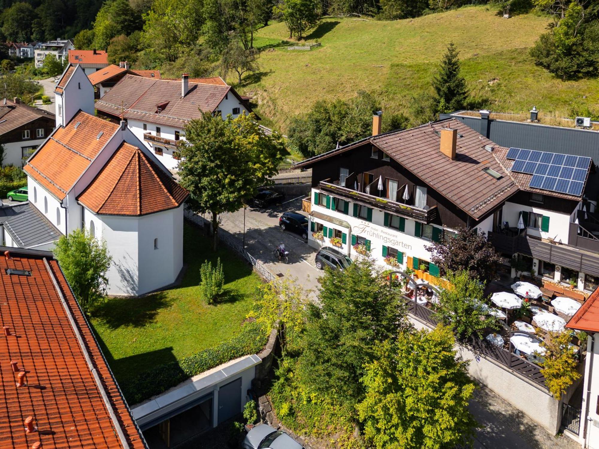 Hotel Restaurant Fruehlingsgarten Фюссен Екстер'єр фото
