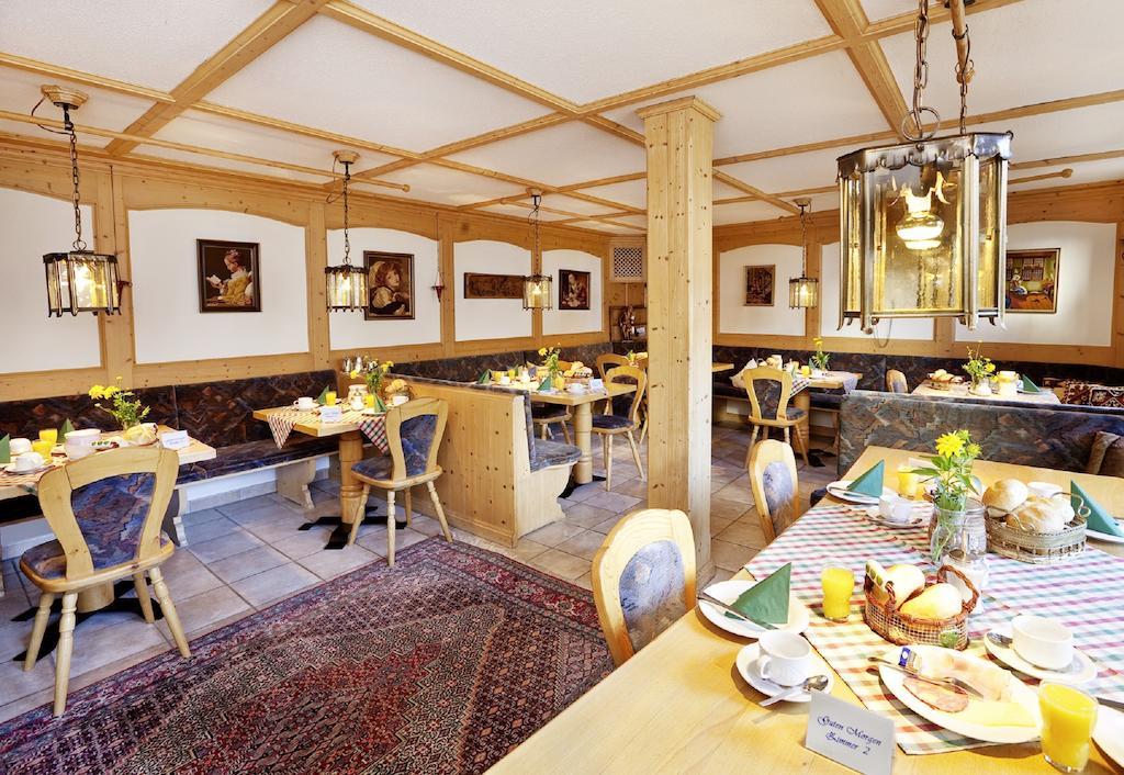 Hotel Restaurant Fruehlingsgarten Фюссен Екстер'єр фото